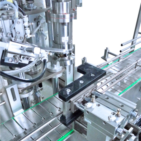 1-5L/5-30L trống tự động một đầu chai Ropp Capping Machine FX-1D 600BPH