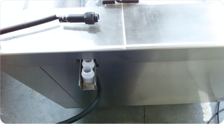 Máy giải nén chai robot LP-120 Chuyển đổi kích thước chai nhanh 20-100ml cho dây chuyền đổ chai 20ml-100ml