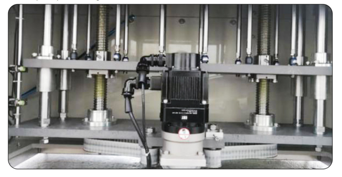 Máy nạp máy bơm tự động chống ăn mòn khung PP 12 vòi